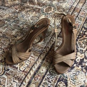 Banana Republic leather sandals - sz 7